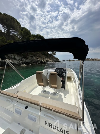 Quicksilver Activ 675 Open - Yacht Charter Sailica