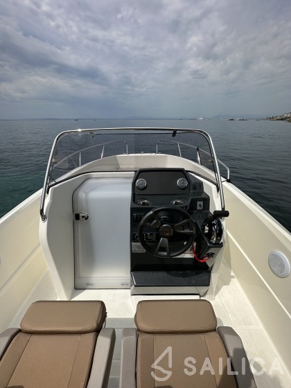 Quicksilver Activ 675 Open - Yacht Charter Sailica