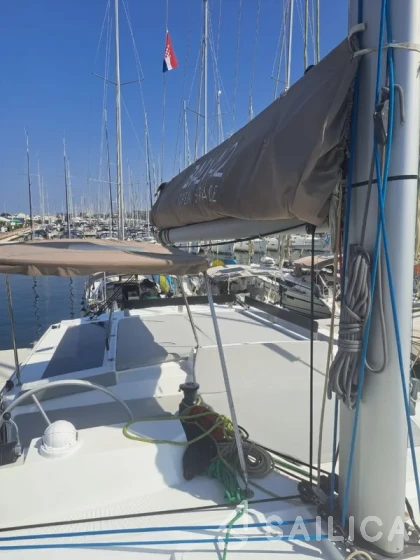 Bali 4.2 - Yacht Charter Sailica