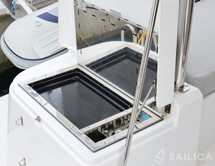 Bali 4.2 - Yacht Charter Sailica