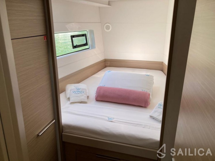 Lagoon 40 - Yacht Charter Sailica