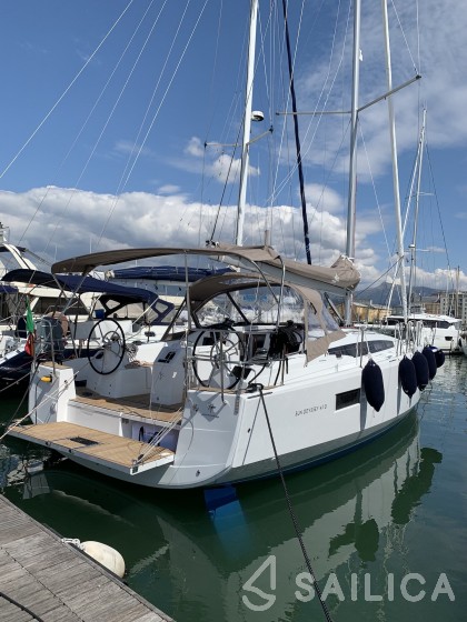 Sun Odyssey 410 - Yacht Charter Sailica