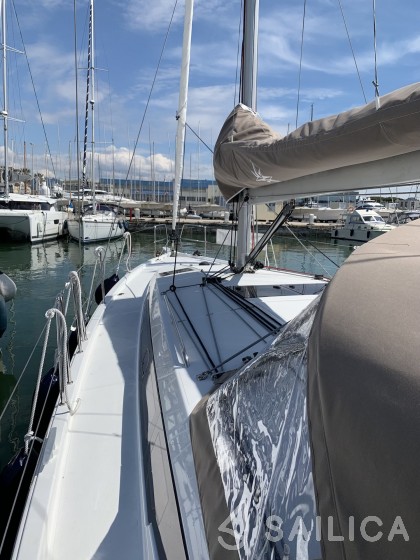 Sun Odyssey 410 - Yacht Charter Sailica