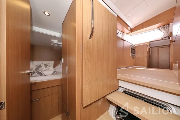 Bali Catsmart - Yacht Charter Sailica