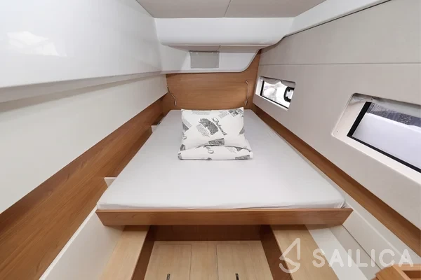 Bali Catsmart - Yacht Charter Sailica