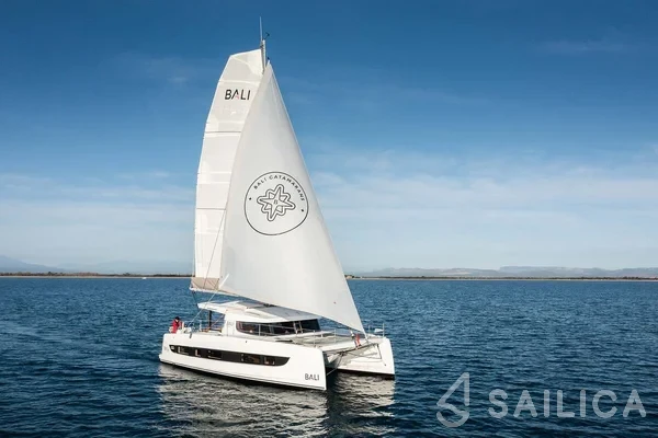 Bali Catsmart - Yacht Charter Sailica