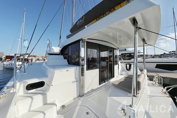 Bali Catspace - Yacht Charter Sailica