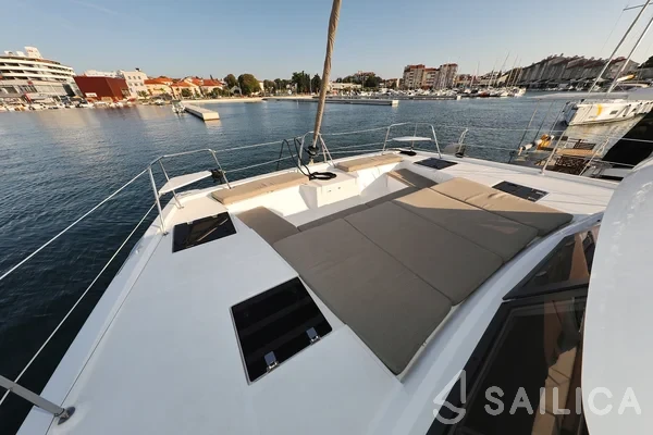 Bali Catspace - Yacht Charter Sailica