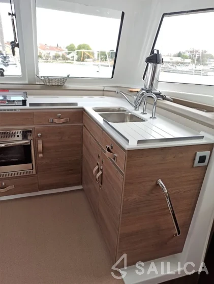 Bali Catspace - Yacht Charter Sailica