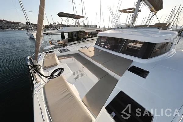 Bali Catspace - Yacht Charter Sailica