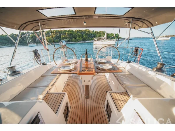 Bavaria C42 - Yacht Charter Sailica