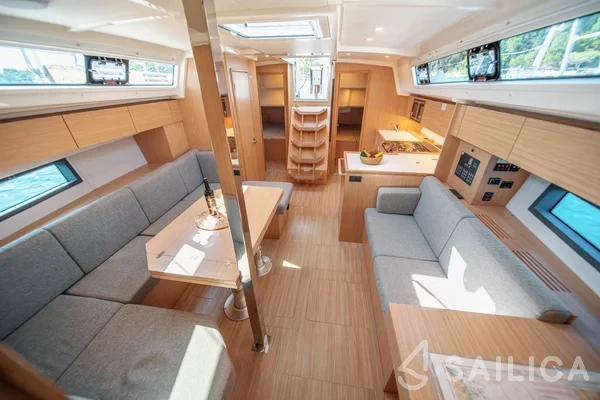 Bavaria C42 - Yacht Charter Sailica