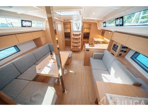 Bavaria C42 - Yacht Charter Sailica