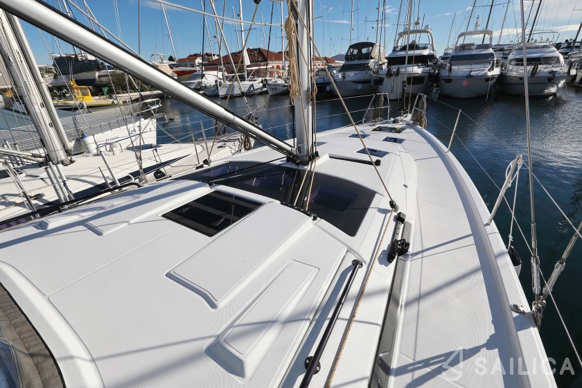 Dufour 41 - Yacht Charter Sailica