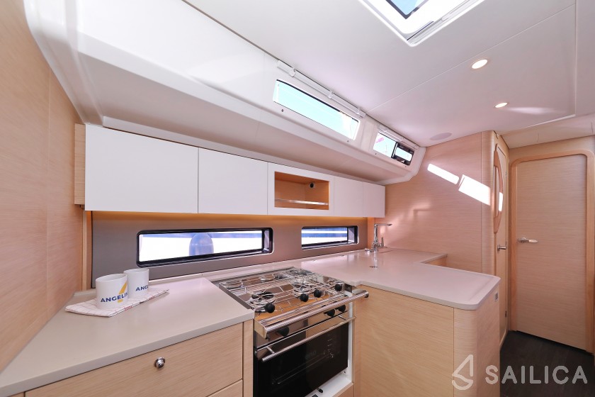 Dufour 41 - Yacht Charter Sailica