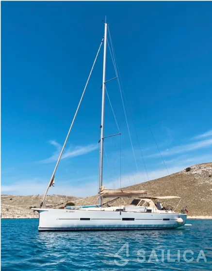 Dufour 460 GL - Yacht Charter Sailica