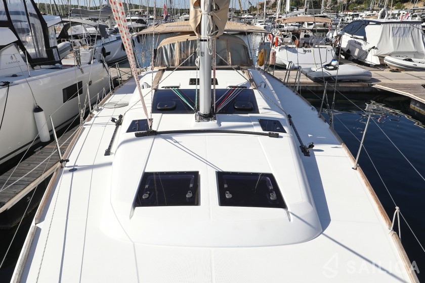 Dufour 460 GL - Yacht Charter Sailica
