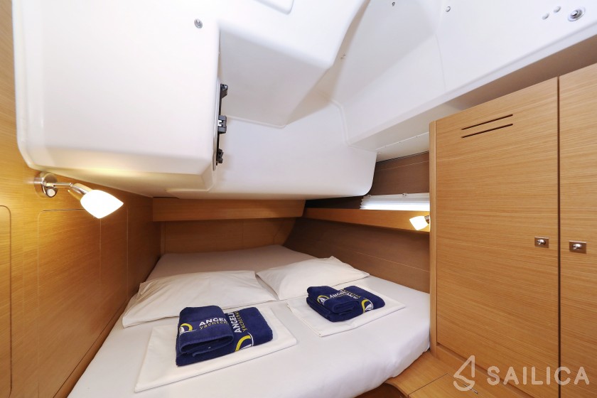 Dufour 460 GL - Yacht Charter Sailica