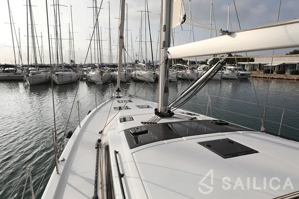 Dufour 470 - Yacht Charter Sailica