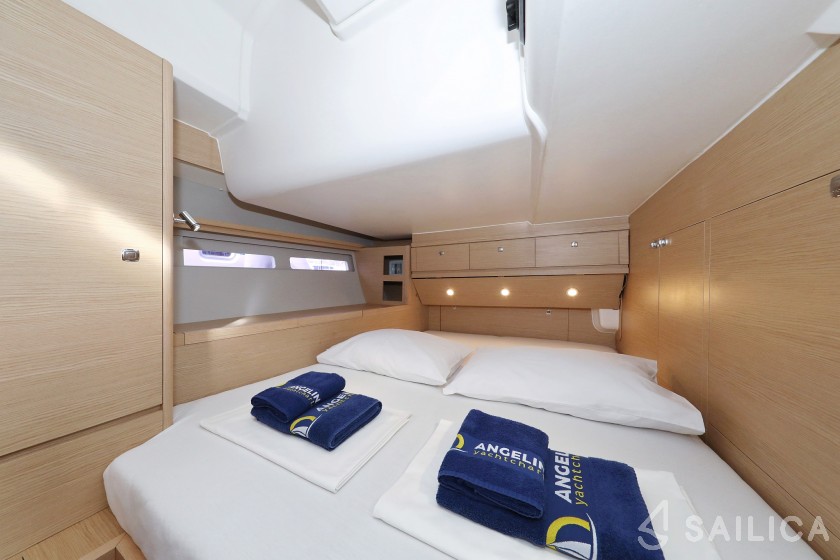 Dufour 56 Exclusive - Yacht Charter Sailica