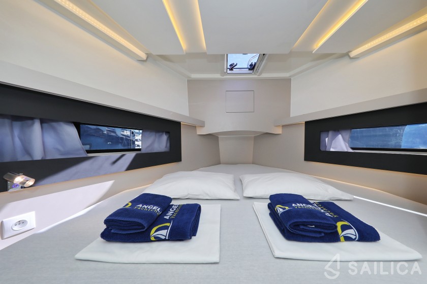 Futura 40 Grand Horizon - Yacht Charter Sailica