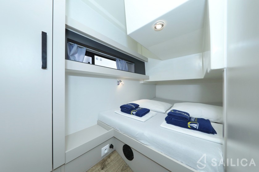 Futura 40 Grand Horizon - Yacht Charter Sailica