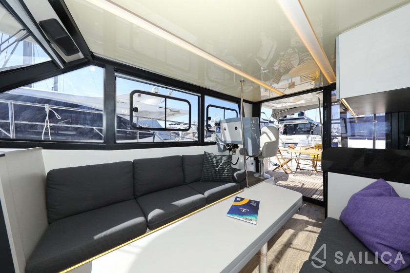 Futura 40 Grand Horizon - Yacht Charter Sailica