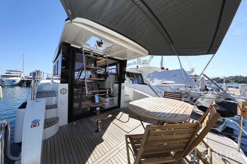 Futura 40 Grand Horizon - Yacht Charter Sailica