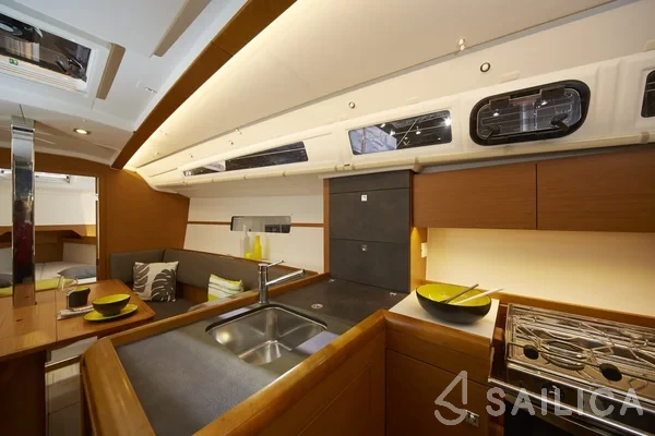 Sun Odyssey 349 - Yacht Charter Sailica