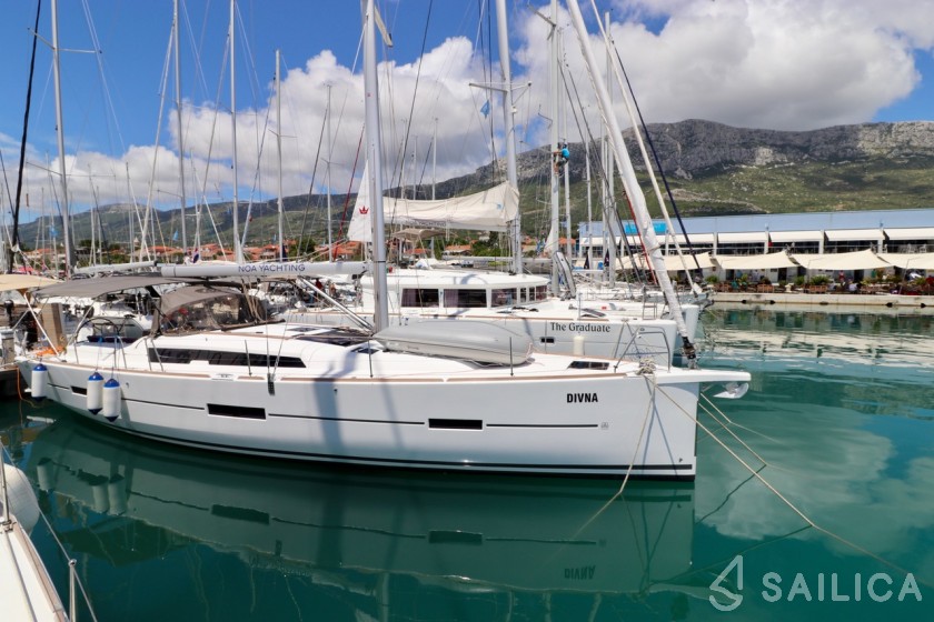 Dufour 460 GL - Yacht Charter Sailica