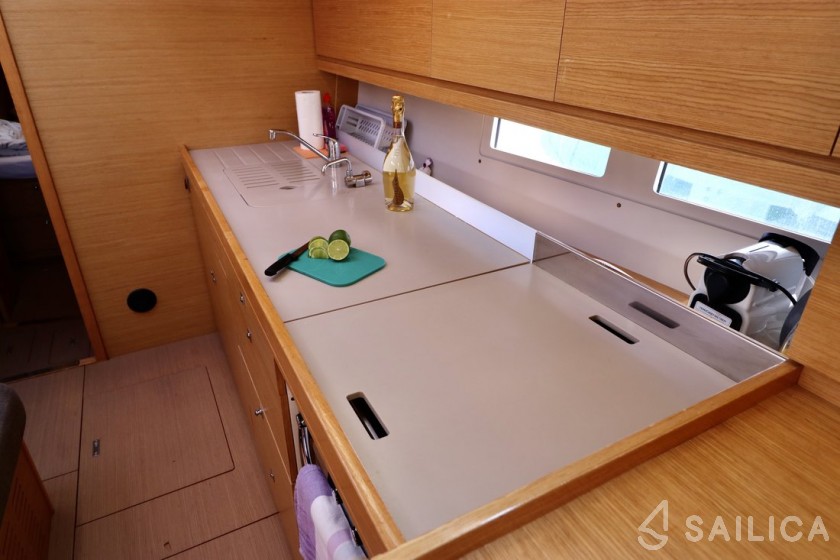 Dufour 460 GL - Yacht Charter Sailica