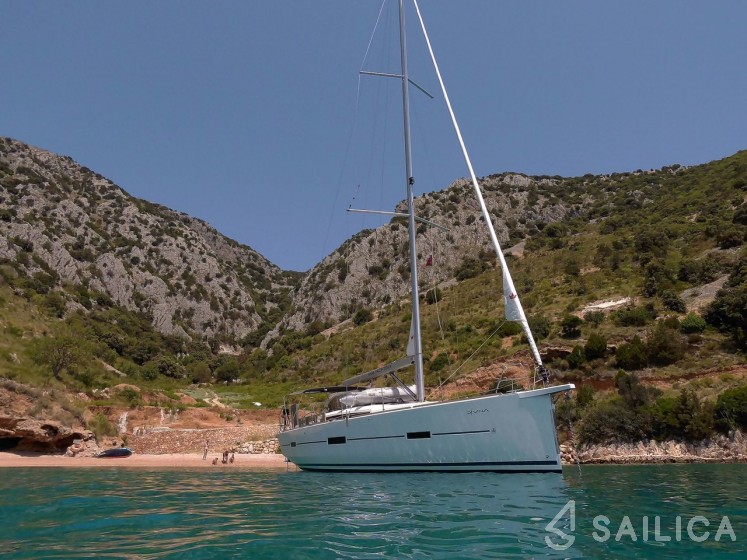 Dufour 460 GL - Yacht Charter Sailica