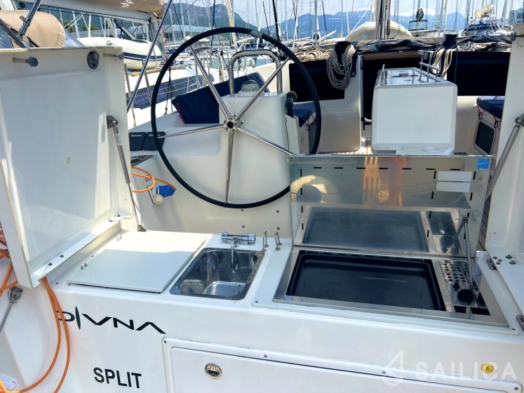 Dufour 460 GL - Yacht Charter Sailica
