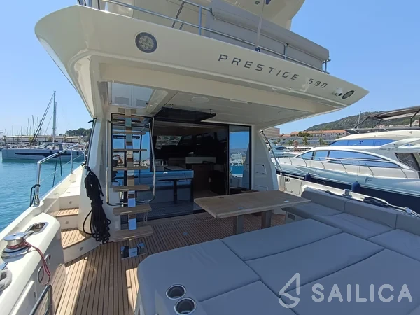 Prestige 590 Fly - Yacht Charter Sailica