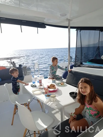 Lagoon 40 - Yacht Charter Sailica