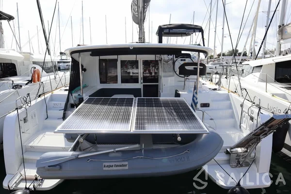 Lagoon 40 - Yacht Charter Sailica