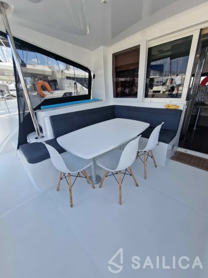 Lagoon 40 - Yacht Charter Sailica