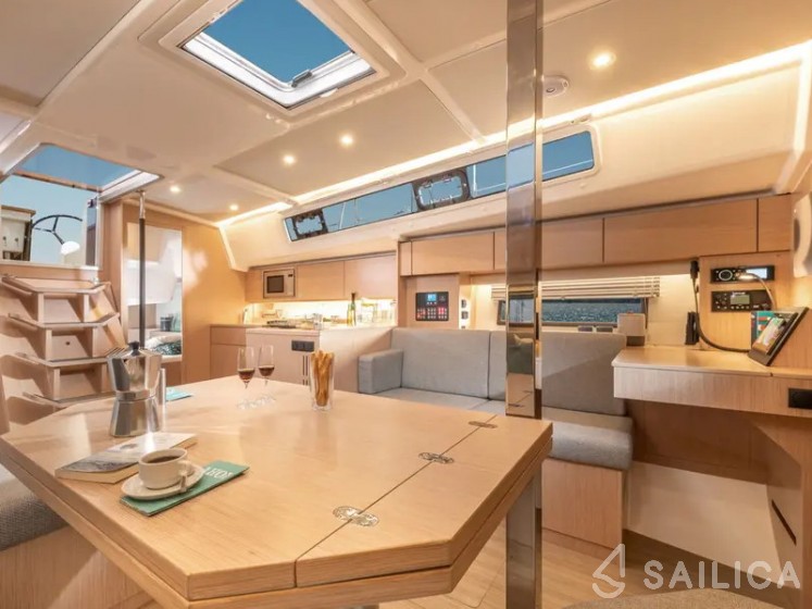 Bavaria C42 - Yacht Charter Sailica