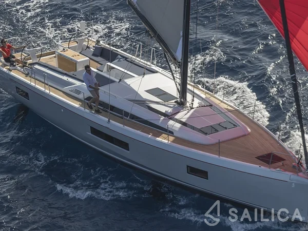 Oceanis 51.1 - Yacht Charter Sailica