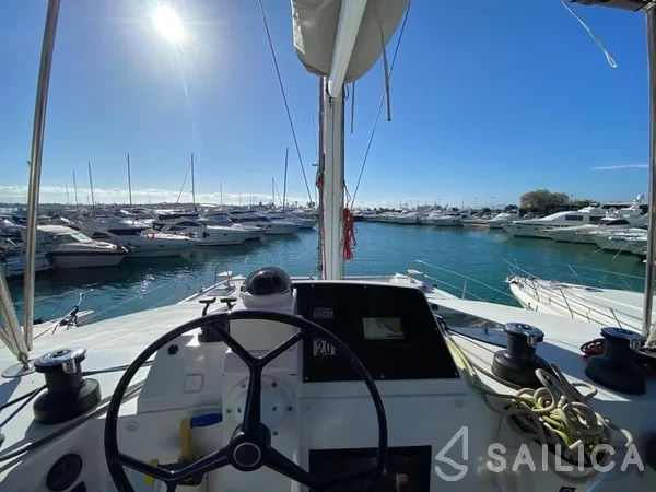 Nautitech 46 Fly - Yacht Charter Sailica