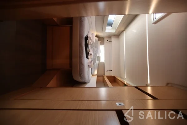 Nautitech 46 Fly - Yacht Charter Sailica