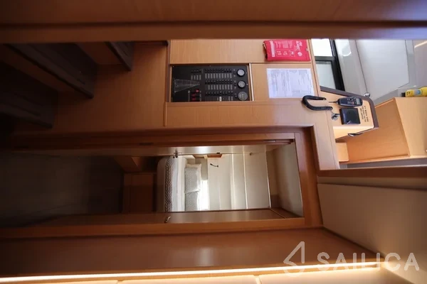 Nautitech 46 Fly - Yacht Charter Sailica