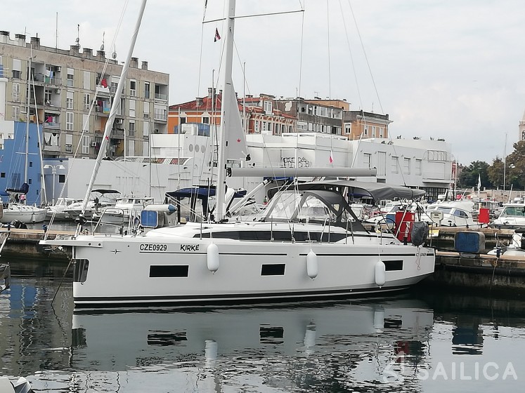 Bavaria C38 - Yacht Charter Sailica
