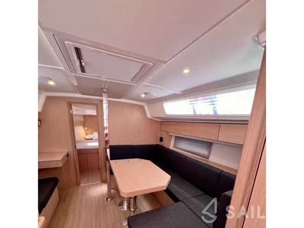Bavaria C42 - Yacht Charter Sailica