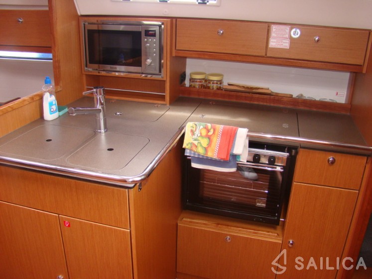 Bavaria Cruiser 36 - Yacht Charter Sailica