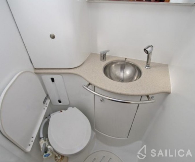 Bavaria Cruiser 36 - Yacht Charter Sailica