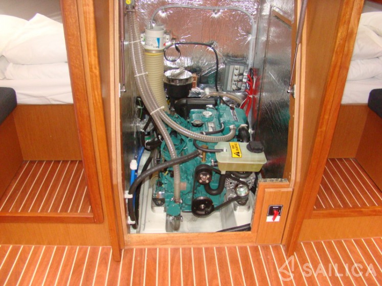 Bavaria Cruiser 36 - Yacht Charter Sailica