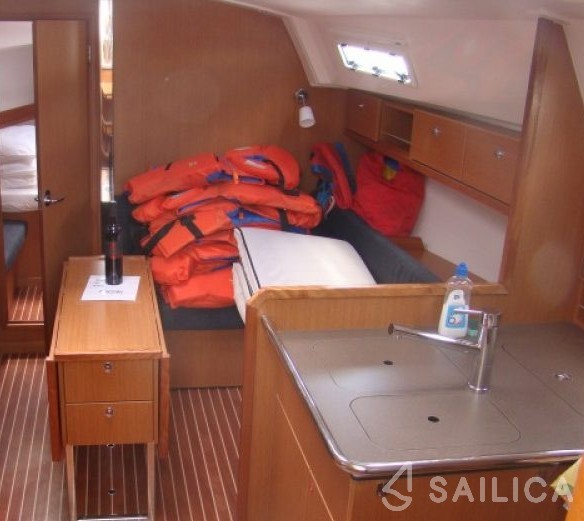 Bavaria Cruiser 36 - Yacht Charter Sailica