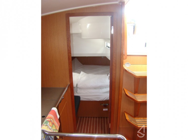 Bavaria Cruiser 36 - Yacht Charter Sailica