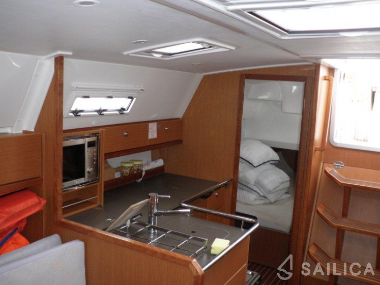 Bavaria Cruiser 36 - Yacht Charter Sailica